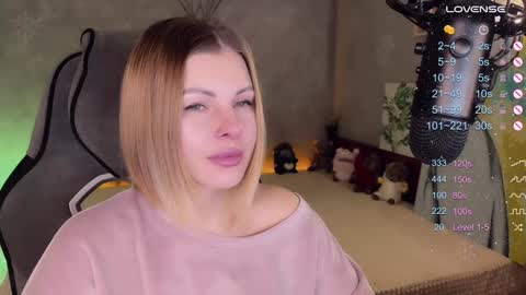 Snapshot of labanditta chatting on 12-17-24, 03:28 LaBandita online show from 12-17-24, 03:28