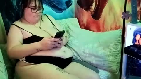 lacy_deville online show from 05-18-26, 10:04