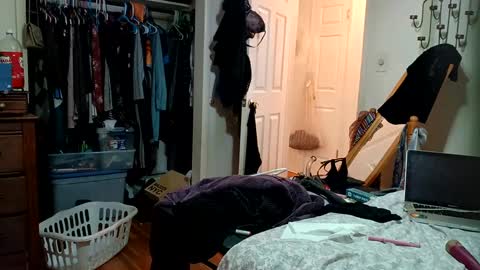 Snapshot of lacybell chatting on 02-16-25, 01:25 lacybell online show from 02-16-25, 01:25