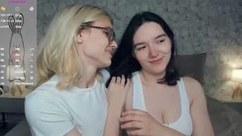 Violet and Isabel online show from 07-27-26, 07:21