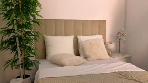Snapshot of lada2k4 chatting on 07-27-26, 05:03 Lada online show from 07-27-26, 05:03