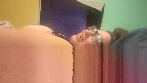 Snapshot of laddybuggie27 chatting on 02-14-25, 07:23 Laddybuggie27 online show from 02-14-25, 07:23