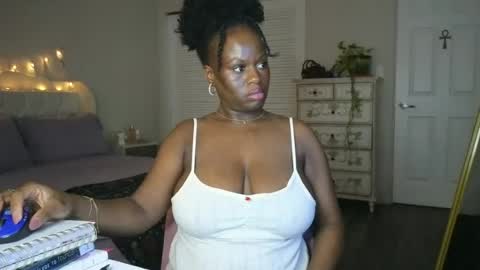 La Diosa Selene online show from 07-23-26, 02:42