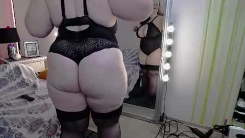 Lucy online show from 06-19-26, 06:23
