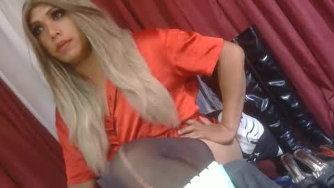 Snapshot of lady_athenax chatting on 06-06-26, 11:37 Athena online show from 06-06-26, 11:37
