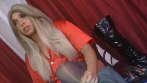 Snapshot of lady_athenax chatting on 06-08-26, 09:04 Athena online show from 06-08-26, 09:04