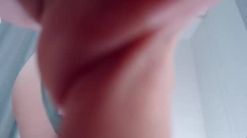 lady_biscuit online show from 12-04-25, 02:48