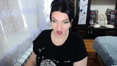 lady_boom_ online show from 01-28-25, 10:34