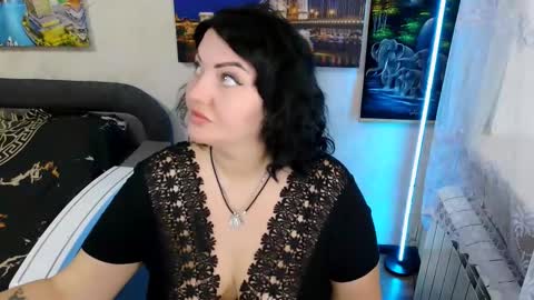 lady_boom_ online show from 09-29-25, 05:45