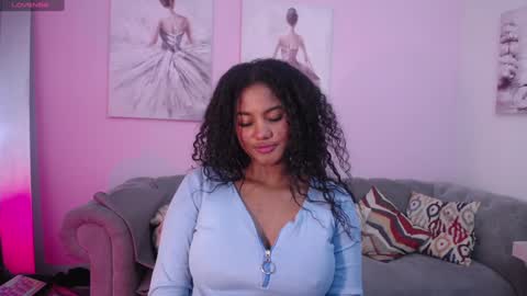 Snapshot of lady_danbury chatting on 01-04-25, 11:59 Karla - Instagram lady karla1 online show from 01-04-25, 11:59