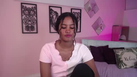 Snapshot of lady_danbury chatting on 02-11-25, 08:20 Karla - Instagram lady karla1 online show from 02-11-25, 08:20