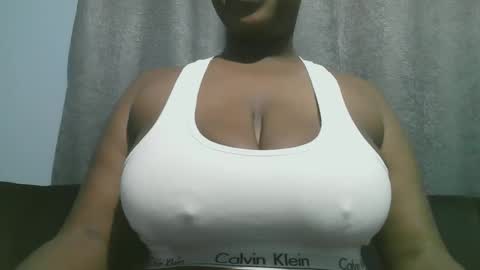 lady_dearra online show from 11-06-25, 04:35