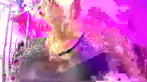 Snapshot of lady_gloria chatting on 01-11-25, 09:26 Lady Gloria online show from 01-11-25, 09:26