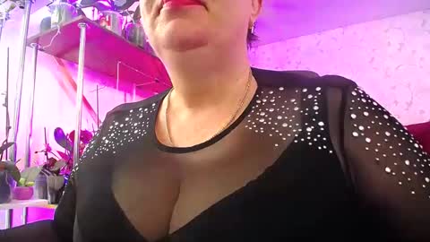 Snapshot of lady_gloria chatting on 02-09-25, 09:47 Lady Gloria online show from 02-09-25, 09:47