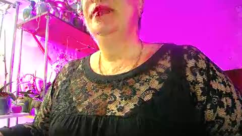 Snapshot of lady_gloria chatting on 02-22-25, 05:34 Lady Gloria online show from 02-22-25, 05:34