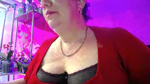 Snapshot of lady_gloria chatting on 03-05-25, 03:18 Lady Gloria online show from 03-05-25, 03:18