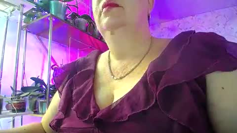 Snapshot of lady_gloria chatting on 09-09-25, 04:23 Lady Gloria online show from 09-09-25, 04:23