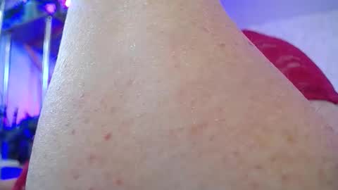 Snapshot of lady_gloria chatting on 09-25-25, 11:14 Lady Gloria online show from 09-25-25, 11:14