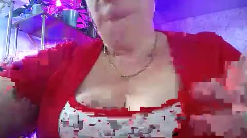 Snapshot of lady_gloria chatting on 10-07-25, 12:02 Lady Gloria online show from 10-07-25, 12:02