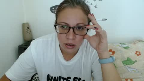 Hellene online show from 07-21-26, 06:49