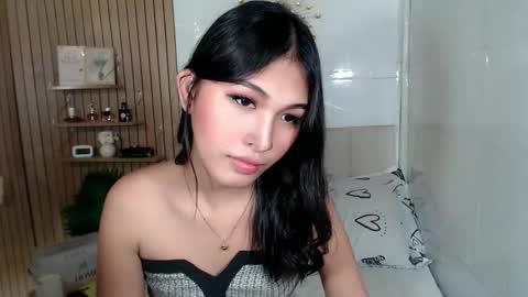 Snapshot of lady_jedyy chatting on 05-15-26, 10:06 online show from 05-15-26, 10:06