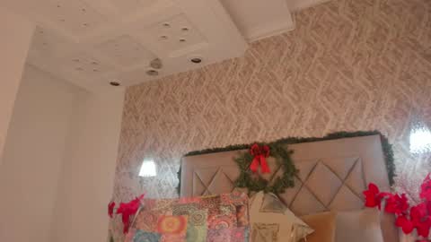 Snapshot of lady_lacey05 chatting on 12-07-24, 05:53 Gaby  online show from 12-07-24, 05:53