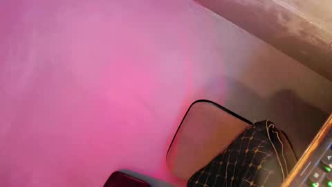 Snapshot of lady_of_pleasure28 chatting on 05-13-26, 02:03 Ella online show from 05-13-26, 02:03