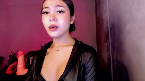 Snapshot of lady_of_pleasure28 chatting on 05-29-26, 03:21 Ella online show from 05-29-26, 03:21