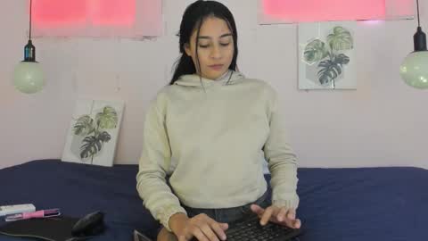 Leidy online show from 09-08-25, 02:27