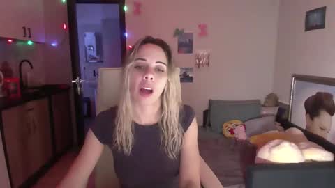 lady_smile69 online show from 10-24-25, 08:05