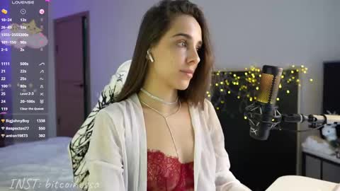 Snapshot of lady_white_snake chatting on 01-09-25, 10:20 lady_white_snake online show from 01-09-25, 10:20
