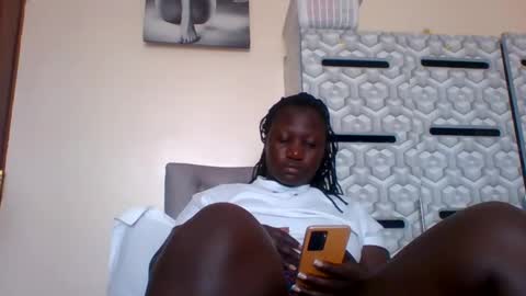 lindah32 online show from 01-16-25, 09:27