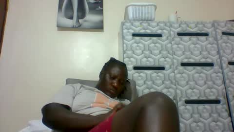 lindah32 online show from 01-23-25, 12:46