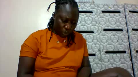 lindah32 online show from 01-26-25, 04:20