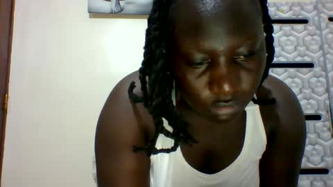 lindah32 online show from 03-10-25, 06:23