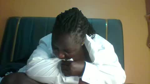 lindah32 online show from 09-28-25, 07:08