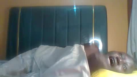 lindah32 online show from 12-17-25, 08:37