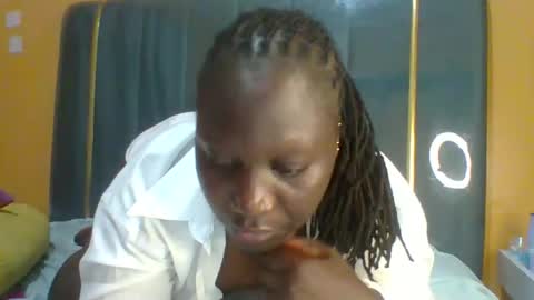 lindah32 online show from 02-27-26, 09:15