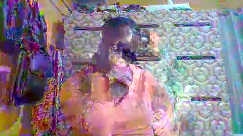Snapshot of ladyblossoms19 chatting on 06-13-26, 01:14 lindah32 online show from 06-13-26, 01:14