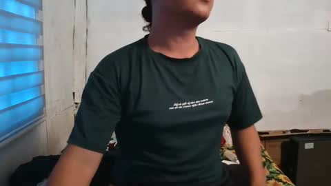 ladybug_ph online show from 11-03-25, 01:51