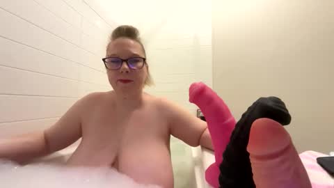 LadyCherieLynn online show from 04-08-26, 02:06