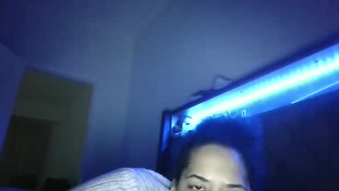 Stephanie online show from 01-06-25, 04:58