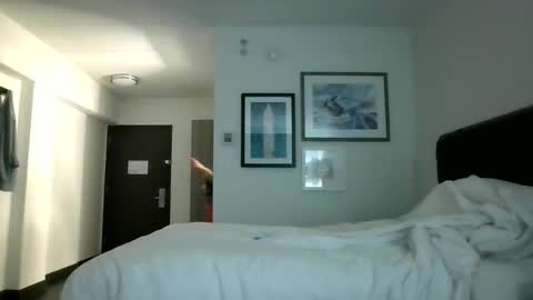 Stephanie online show from 02-27-25, 01:05