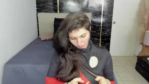 Snapshot of ladydanna chatting on 06-10-26, 04:17 Danna................. online show from 06-10-26, 04:17