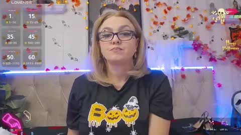  Lady Jeen    Back on Sunday 8th of December online show from 10-28-25, 05:15