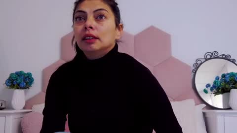 Snapshot of ladyliia chatting on 01-07-25, 04:50 Lia online show from 01-07-25, 04:50