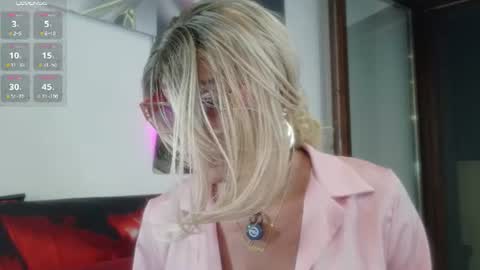 Snapshot of ladyoxana chatting on 07-05-26, 12:17 Oxana online show from 07-05-26, 12:17