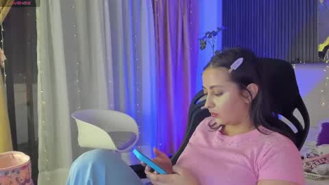 Lady  online show from 06-21-26, 03:53