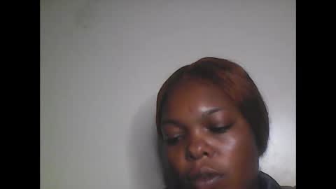 Snapshot of ladyviviana2 chatting on 11-29-25, 12:19 Vivy online show from 11-29-25, 12:19