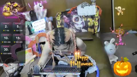 Skinnygirl online show from 10-31-25, 06:42